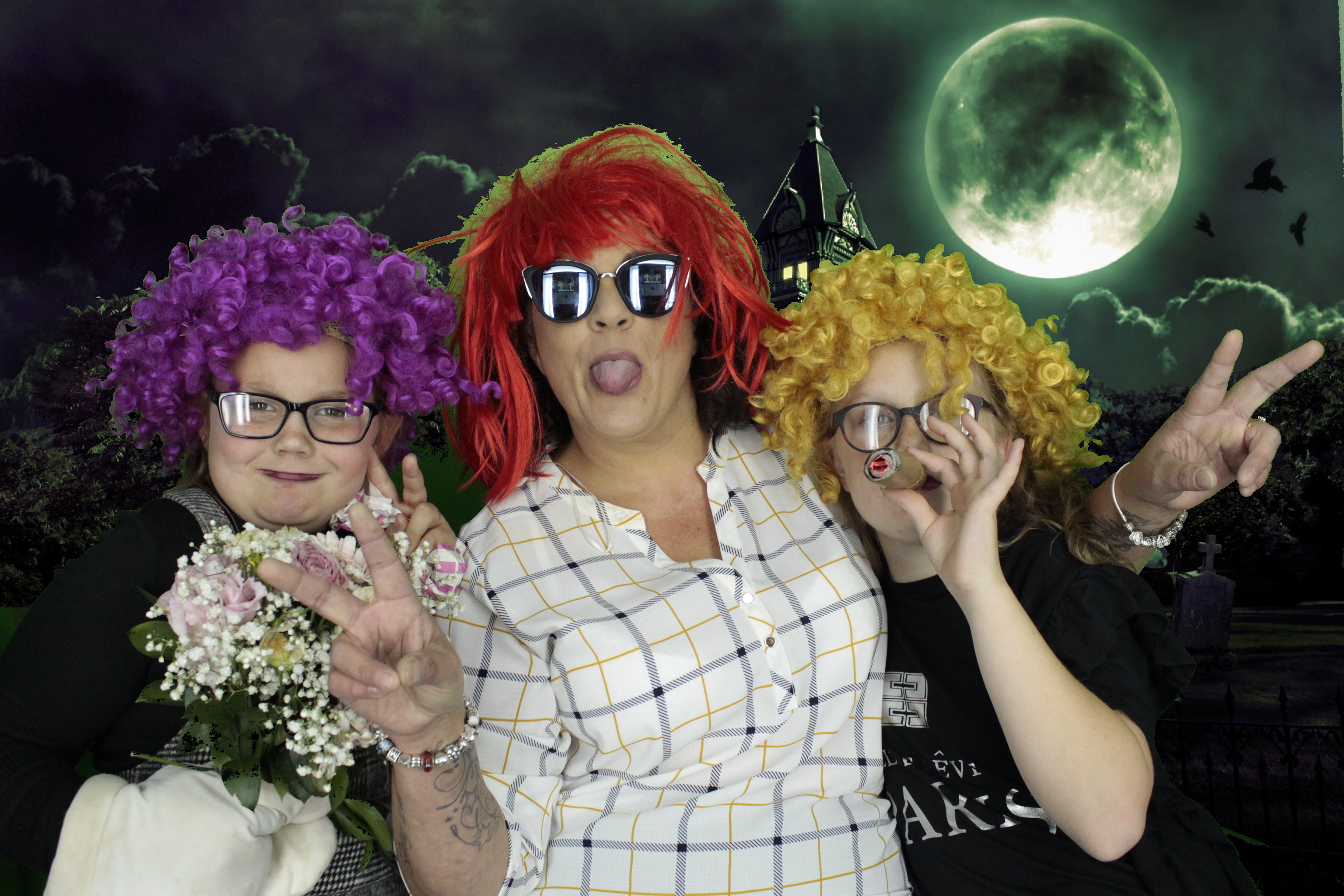 Hazel & Luke's Wedding | View more photos from the event at gallery.myphotoboothexperience.co.uk/u/MyPhotoBoothExperienceLtd/Hazel-Lukes-Wedding